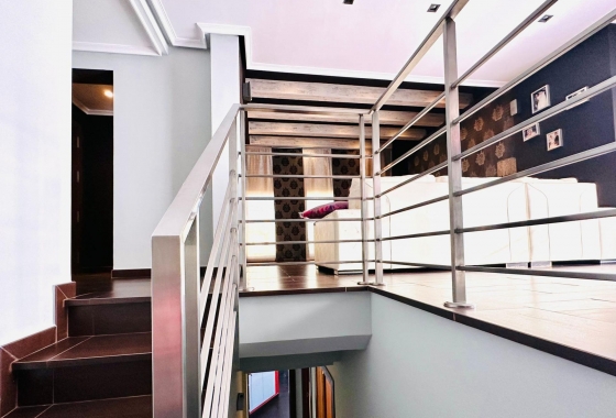 Resale - Apartment / flat - Torrevieja - Estacion De Autobuses