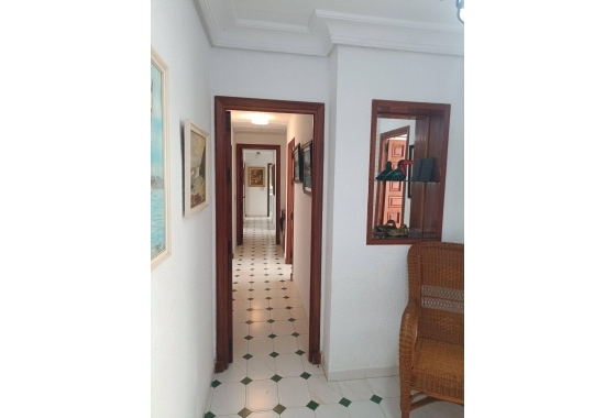 Resale - Villa - Orihuela Costa - Campoamor