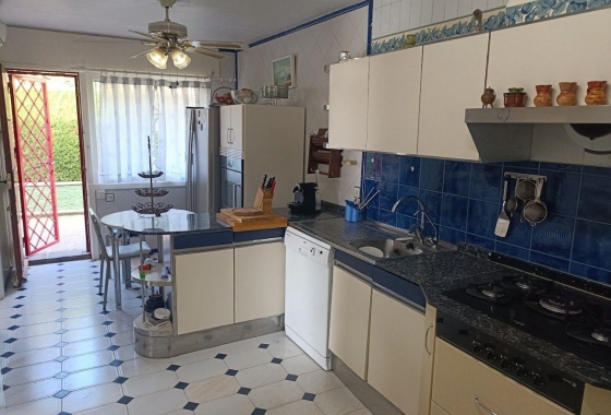 Resale - Villa - Orihuela Costa - Campoamor