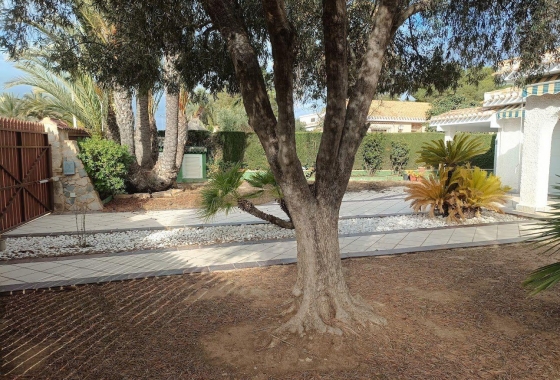 Resale - Villa - Orihuela Costa - Campoamor