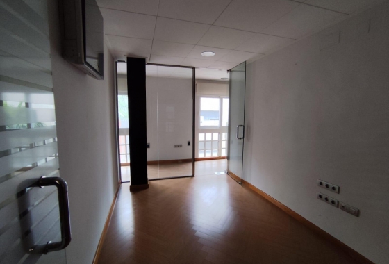 Resale - Apartment / flat - Torrevieja - Puerto