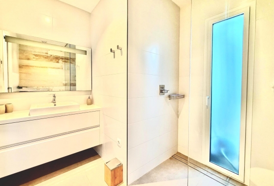 Resale - Apartment / flat - Orihuela - Las Colinas Golf