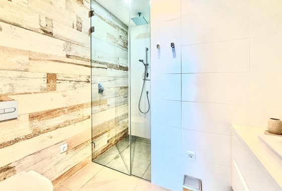 Resale - Apartment / flat - Orihuela - Las Colinas Golf