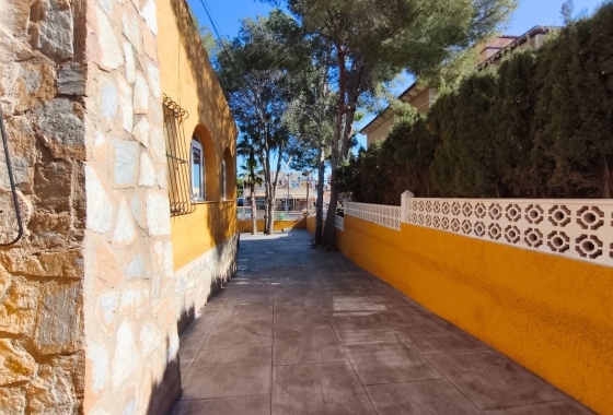 Resale - Villa - Torrevieja - Los Balcones