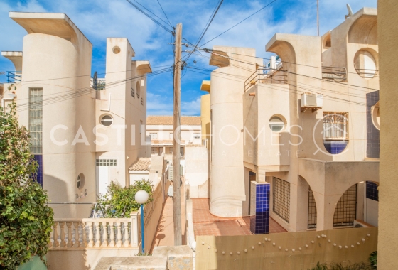 Resale - Townhouse - Torrevieja - Urb. Rosaleda