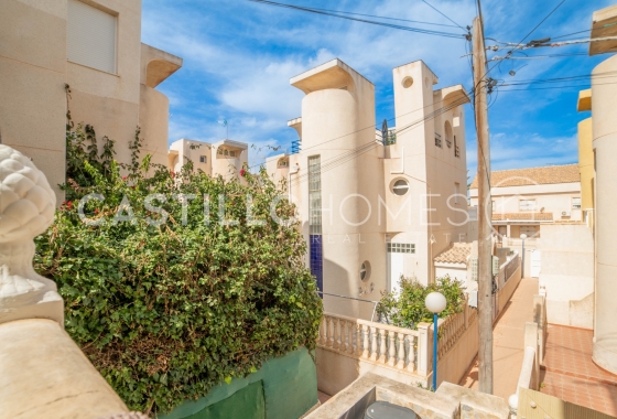 Resale - Townhouse - Torrevieja - Urb. Rosaleda