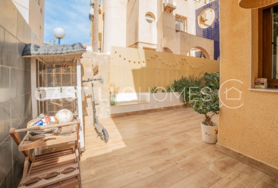 Resale - Townhouse - Torrevieja - Urb. Rosaleda