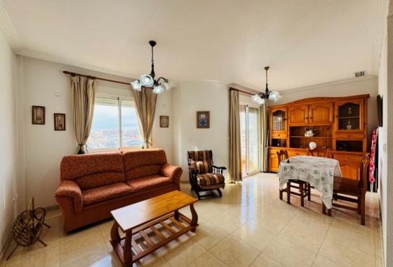 Resale - Apartment / flat - Torrevieja - Centro