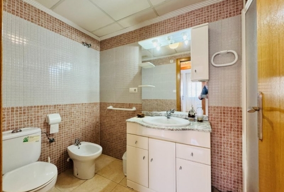 Resale - Apartment / flat - Torrevieja - Centro