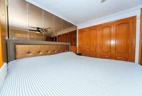 Resale - Chalet - Torrevieja - Los Balcones