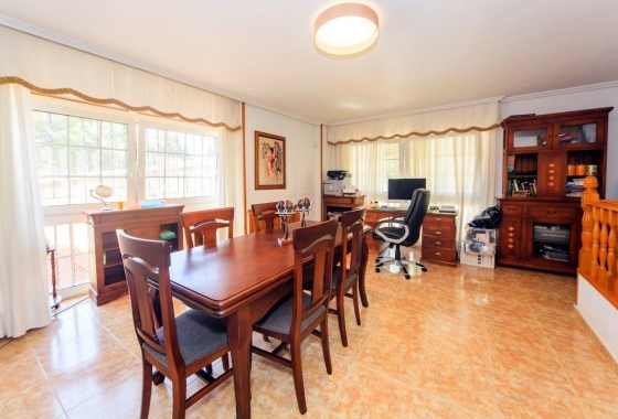 Resale - Chalet - Torrevieja - Los Balcones