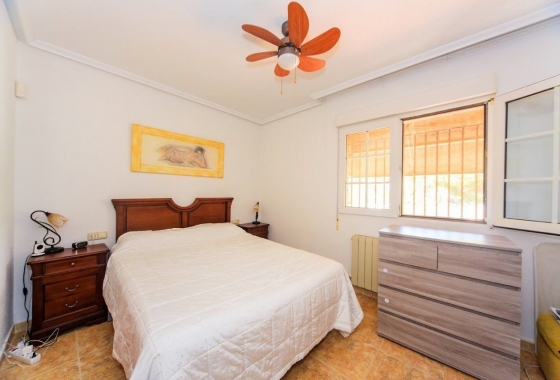 Resale - Chalet - Torrevieja - Los Balcones