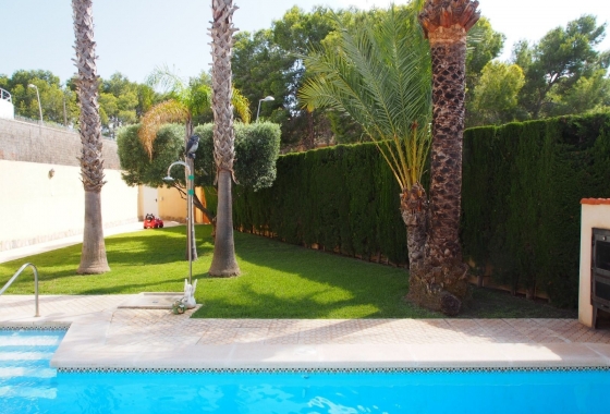 Resale - Chalet - Torrevieja - Los Balcones