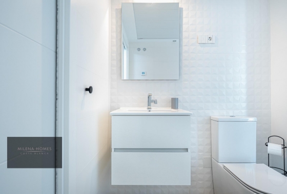 Resale - Apartment / flat - Torrevieja - Punta Prima