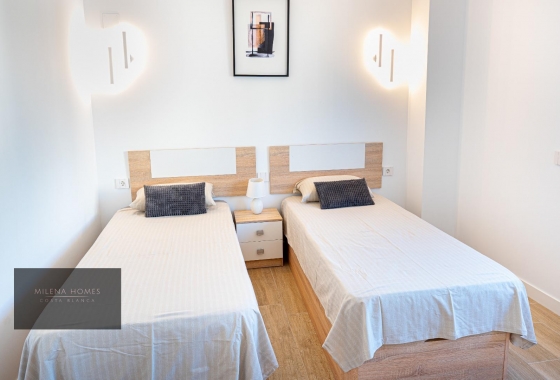 Resale - Apartment / flat - Torrevieja - Punta Prima