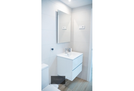 Resale - Apartment / flat - Torrevieja - Punta Prima