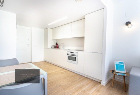 Resale - Apartment / flat - Torrevieja - Punta Prima