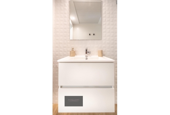 Resale - Apartment / flat - Torrevieja - Punta Prima