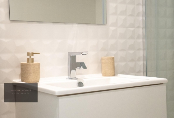 Resale - Apartment / flat - Torrevieja - Punta Prima