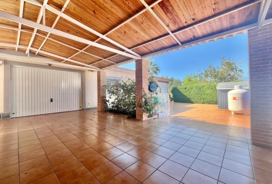 Resale - Villa - Torrevieja - Los Balcones - Los Altos del Edén