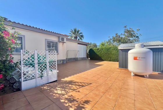 Resale - Villa - Torrevieja - Los Balcones - Los Altos del Edén