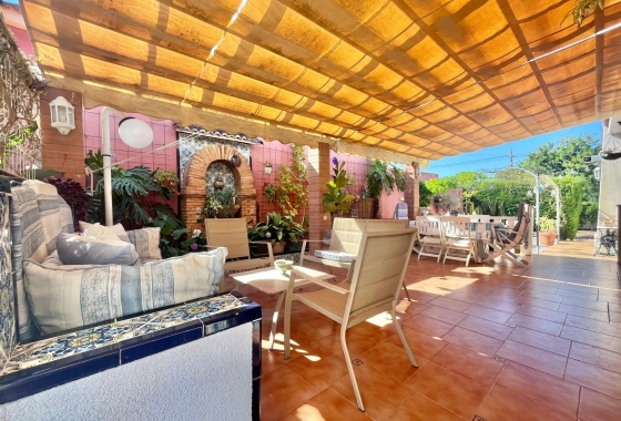 Resale - Villa - Torrevieja - Los Balcones - Los Altos del Edén