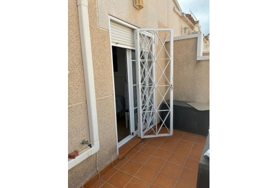 Resale - Bungalow - Orihuela Costa - Los Almendros-la Florida