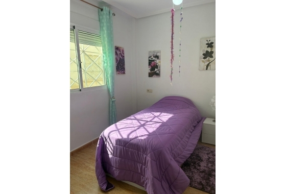 Resale - Bungalow - Orihuela Costa - Los Almendros-la Florida