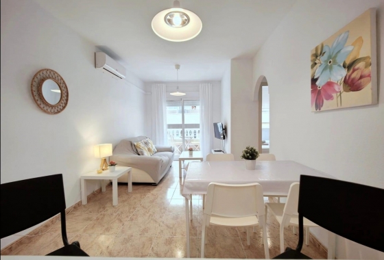 Resale - Apartment / flat - Torrevieja - Estacion De Autobuses