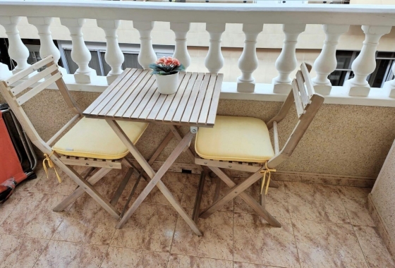 Resale - Apartment / flat - Torrevieja - Estacion De Autobuses