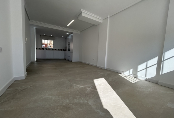 Resale - Apartment / flat - Pilar de la Horadada - Costa Blanca