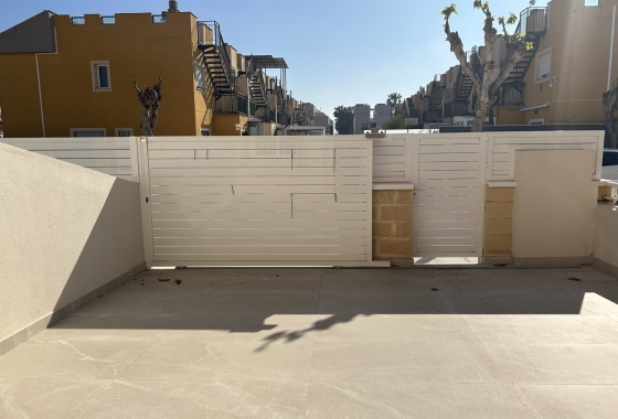 Resale - Apartment / flat - Pilar de la Horadada - Costa Blanca