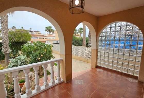 Resale - Villa - Torrevieja - El Chaparral