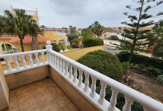 Resale - Villa - Torrevieja - El Chaparral