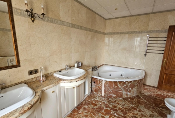 Resale - Villa - Torrevieja - El Chaparral