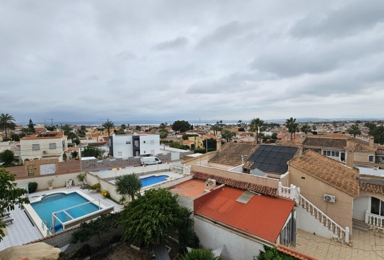 Resale - Villa - Torrevieja - El Chaparral