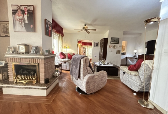 Wiederverkauf - Villa - Orihuela Costa - Inland