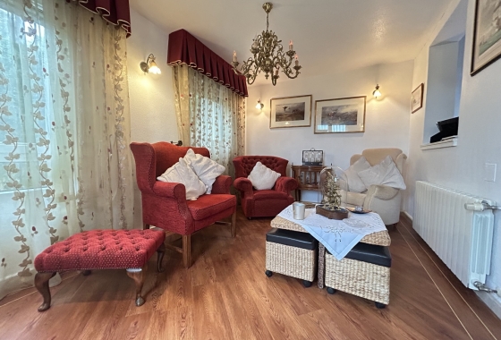 Wiederverkauf - Villa - Orihuela Costa - Inland