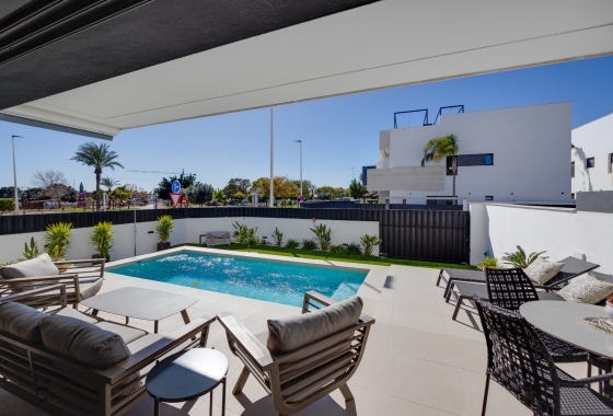 Resale - Bungalow - Pilar de la Horadada - Costa Blanca