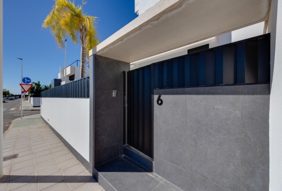 Resale - Bungalow - Pilar de la Horadada - Costa Blanca