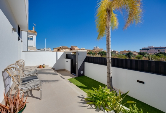 Resale - Bungalow - Pilar de la Horadada - Costa Blanca