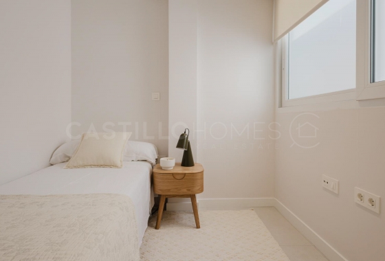 Resale - Apartment / flat - Torrevieja - Playa del Acequión