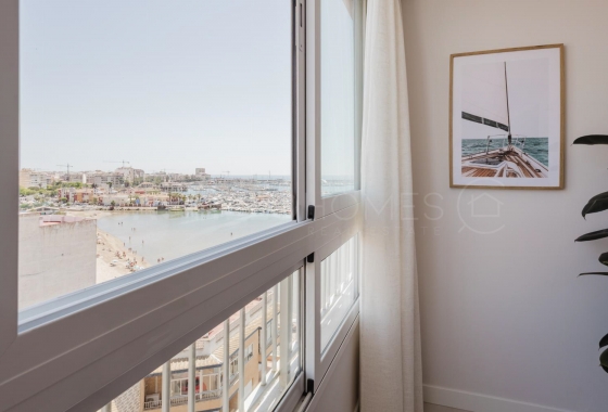 Resale - Apartment / flat - Torrevieja - Playa del Acequión
