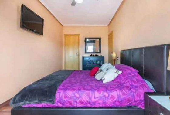 Resale - Villa - Torrevieja - aguas nuevas