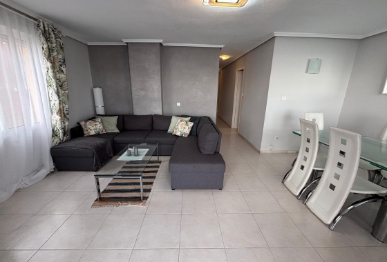 Resale - Apartment / flat - Torrevieja - Playa De Los Naufragos