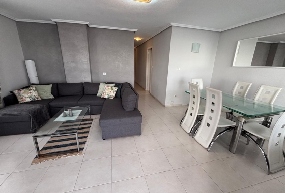 Resale - Apartment / flat - Torrevieja - Playa De Los Naufragos
