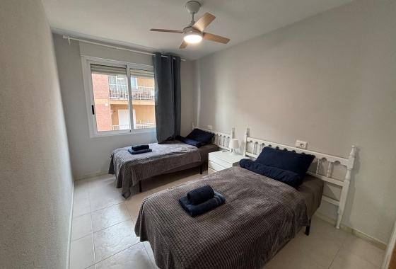 Resale - Apartment / flat - Torrevieja - Playa De Los Naufragos