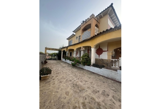 Resale - Villa - Orihuela - La Campaneta