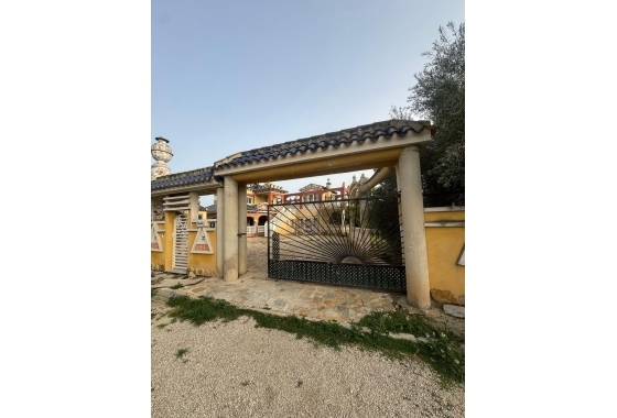 Resale - Villa - Orihuela - La Campaneta