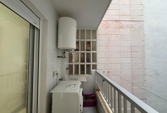 Resale - Apartment / flat - Torrevieja - Playa de los Locos